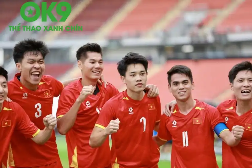 U22 Việt Nam vẫn chưa xác định danh tính tổ trọng tài trong trận tranh Huy chương vàng SEA Games 33. Ảnh: Thùy Linh U22 Việt Nam vẫn chưa xác định danh tính tổ trọng tài trong trận tranh Huy chương vàng SEA Games 33. Ảnh: Thùy Linh