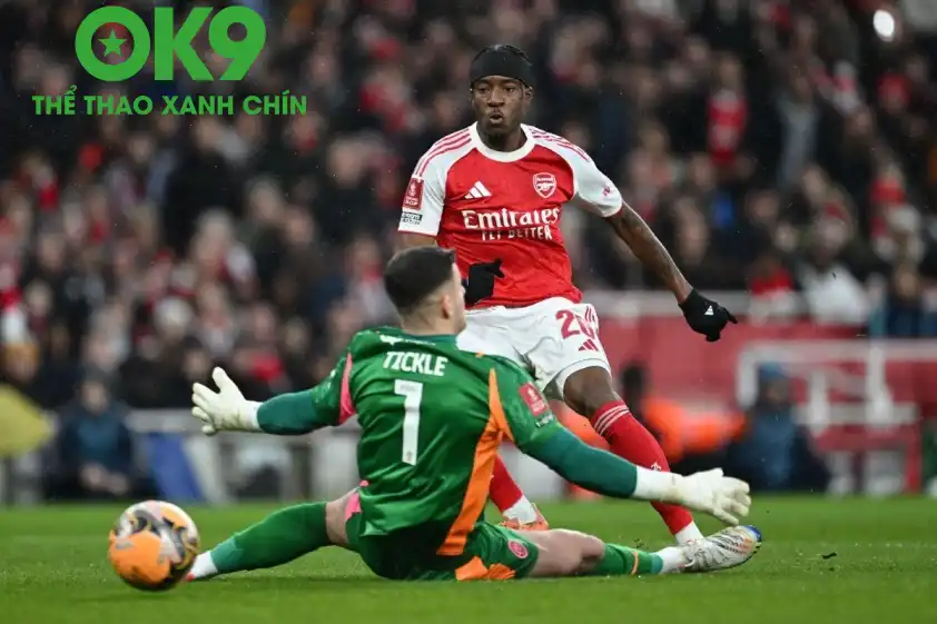 Noni Madueke ghi bàn thắng đầu tiên cho Arsenal tại Emirates FA Cup. Noni Madueke ghi bàn thắng đầu tiên cho Arsenal tại Emirates FA Cup.