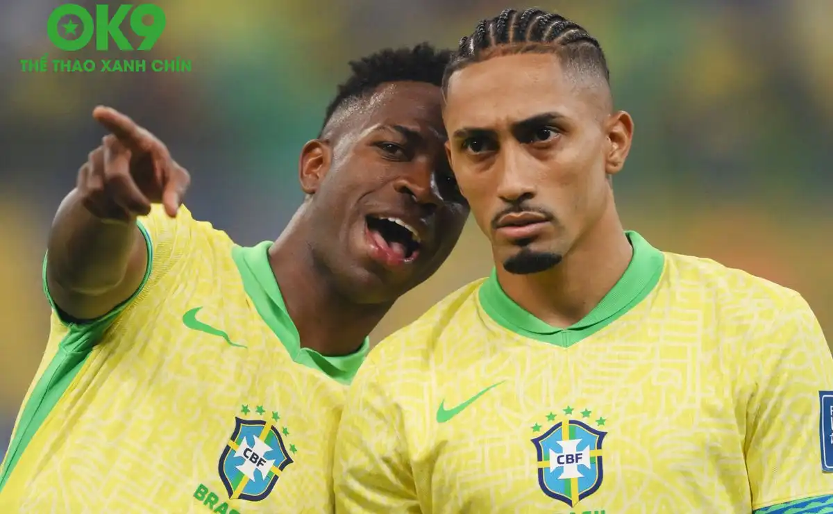 Vinicius và Raphinha được kỳ vọng sẽ tạo khác biệt trên hàng công Brazil Vinicius và Raphinha được kỳ vọng sẽ tạo khác biệt trên hàng công Brazil