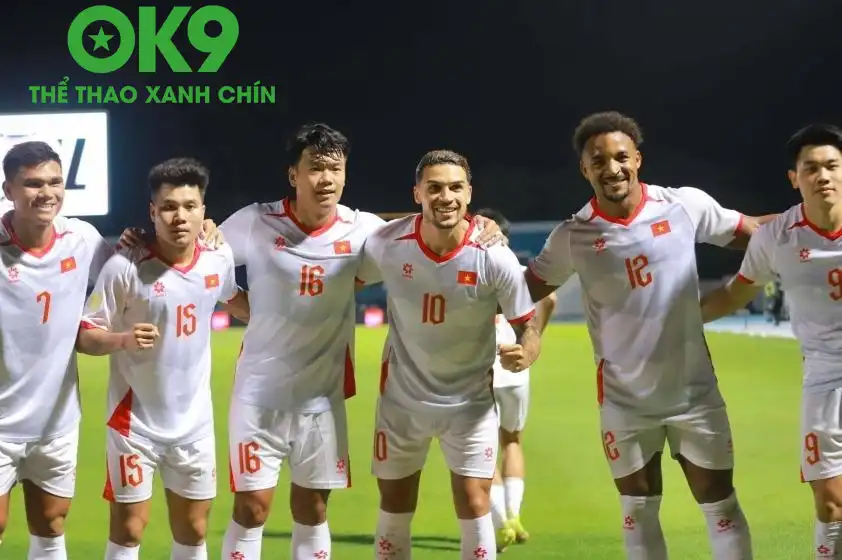 Kết quả trên sân Pakansari giúp ĐT Việt Nam có 7 điểm sau ba trận, qua đó chiếm ngôi đầu bảng A. Kết quả trên sân Pakansari giúp ĐT Việt Nam có 7 điểm sau ba trận, qua đó chiếm ngôi đầu bảng A.
