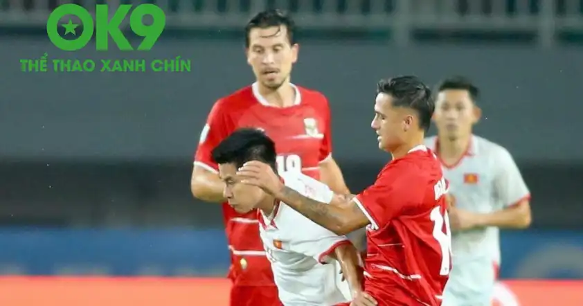 Trong khi đó, tiền vệ Thom Haye dành sự tôn trọng đặc biệt cho màn trình diễn của ĐT Việt Nam. Trong khi đó, tiền vệ Thom Haye dành sự tôn trọng đặc biệt cho màn trình diễn của ĐT Việt Nam.